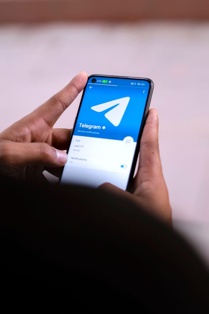 Telegram手机端账号登录界面